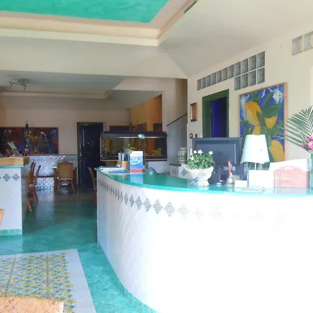 Hotel Petit