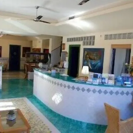 Hotel Petit 3*