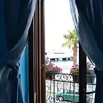 Petit 3* Milazzo