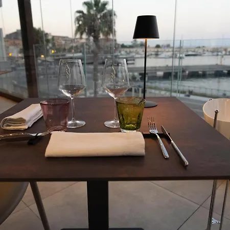Petit Hotel 3*