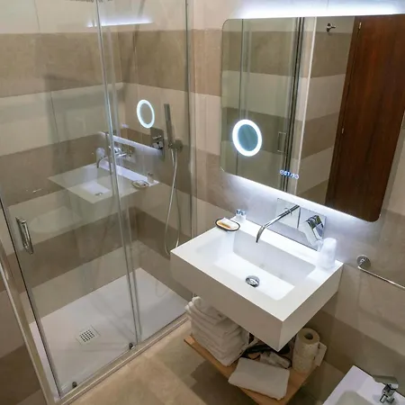 Petit Hotel 3*