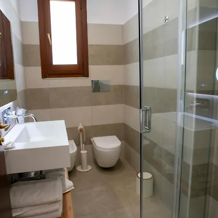 Hotel Petit 3*