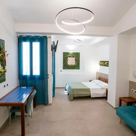 Hotel Petit