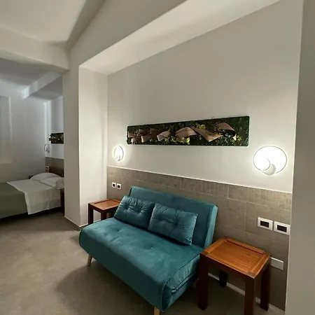 Hotel Petit 3*