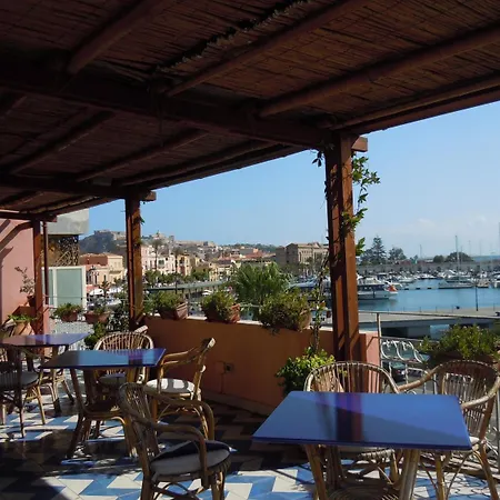 Petit 3* Milazzo