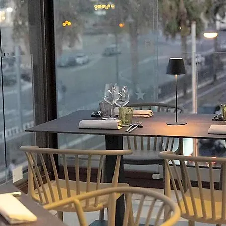 Hotel Petit