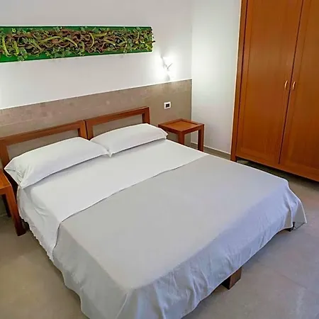 Petit 3* Milazzo