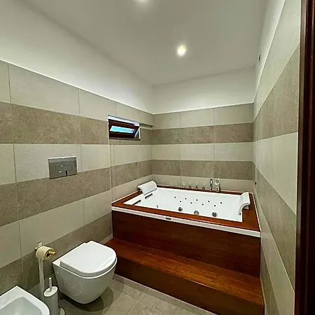 Petit Hotel 3*